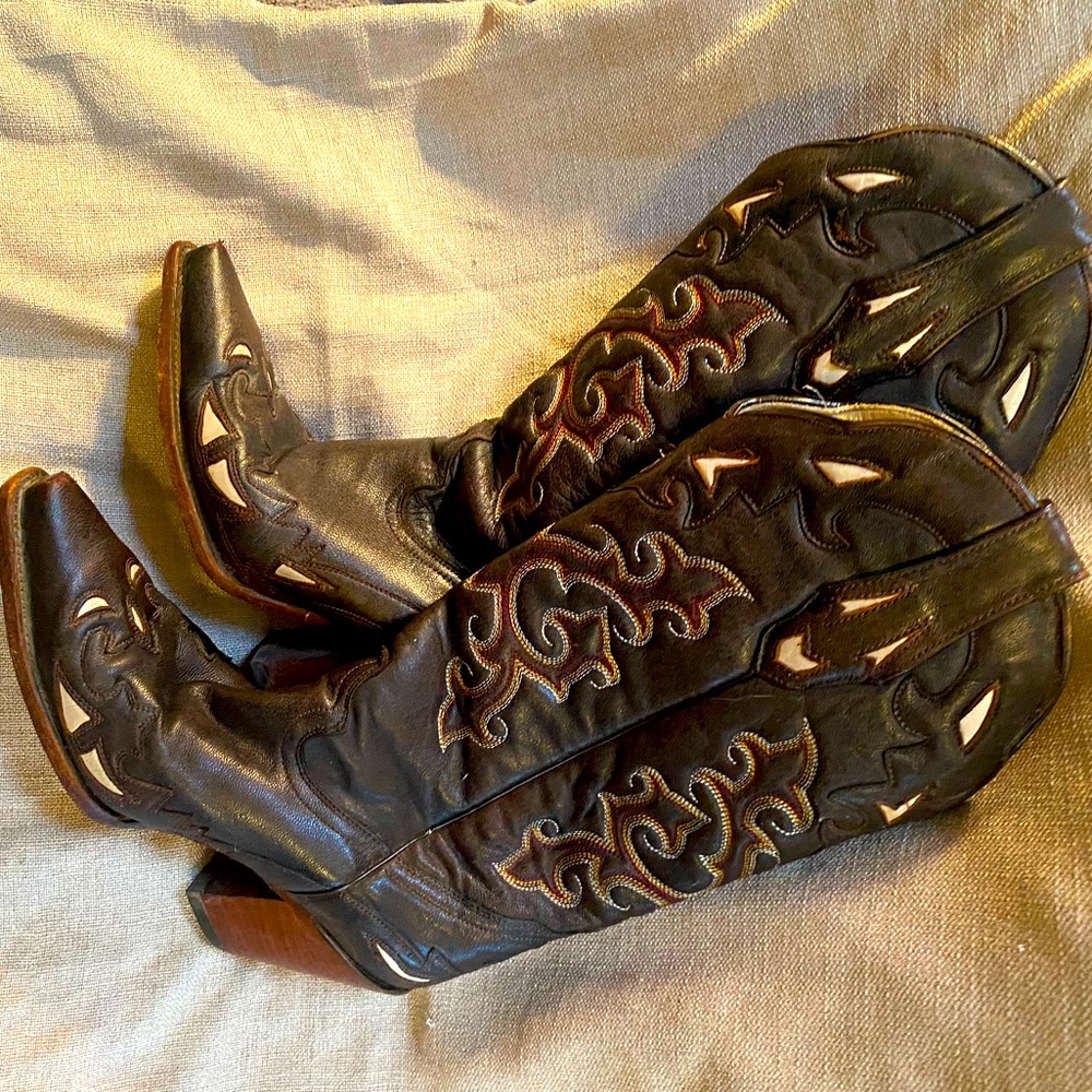 Corral inlay high heeled boots with stitching